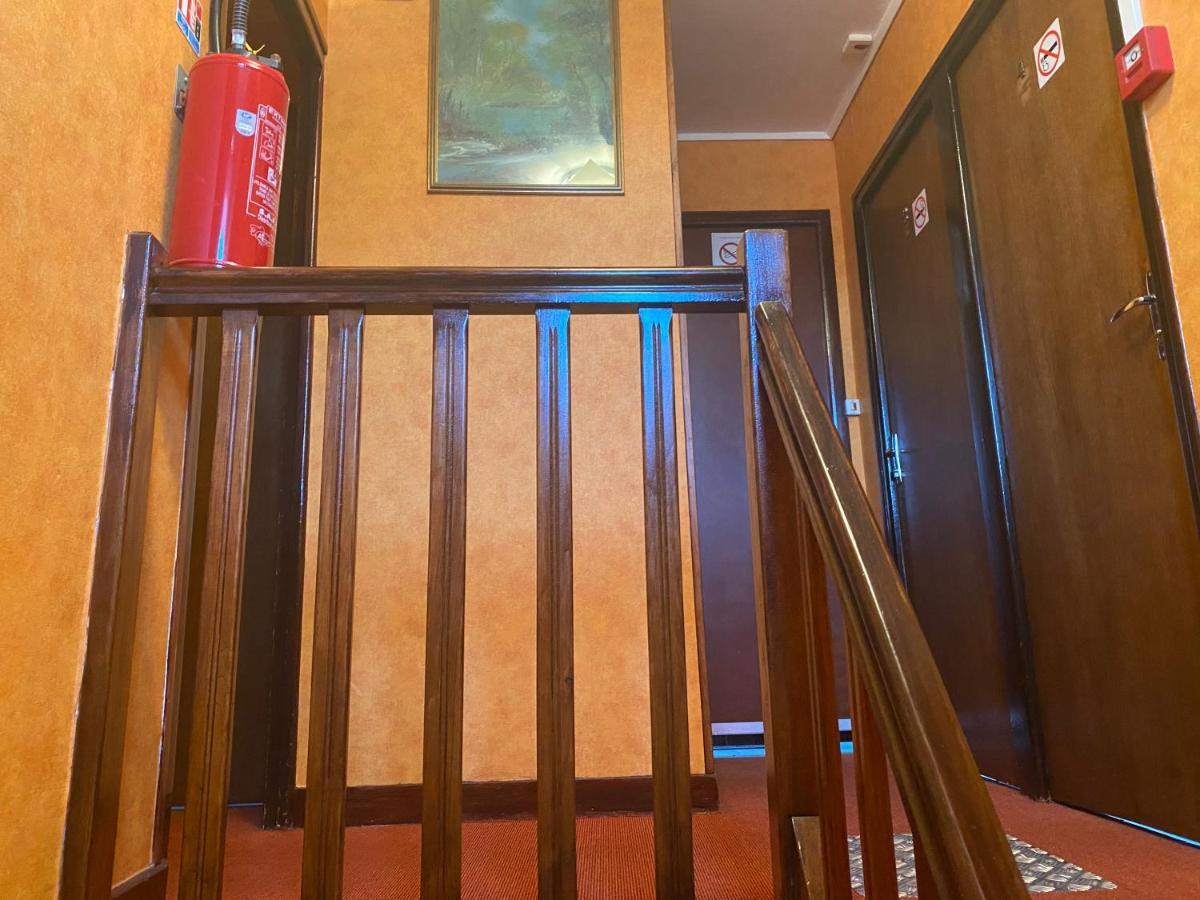 Hotel & Restaurant Hanoi Station Сен Мало Екстериор снимка