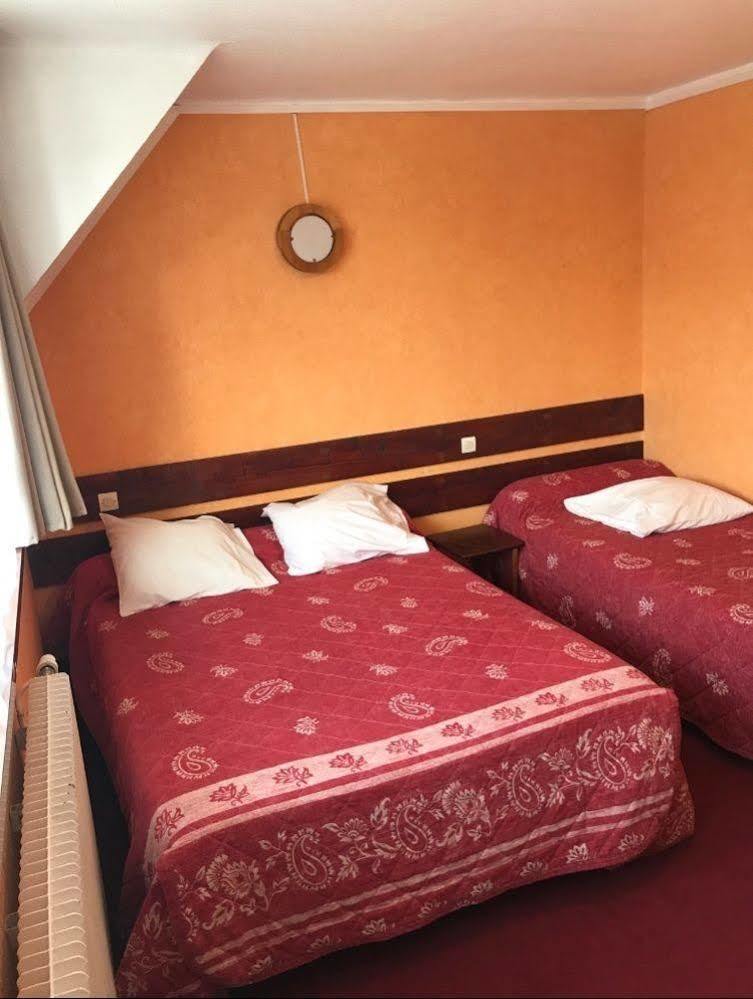 Hotel & Restaurant Hanoi Station Сен Мало Екстериор снимка